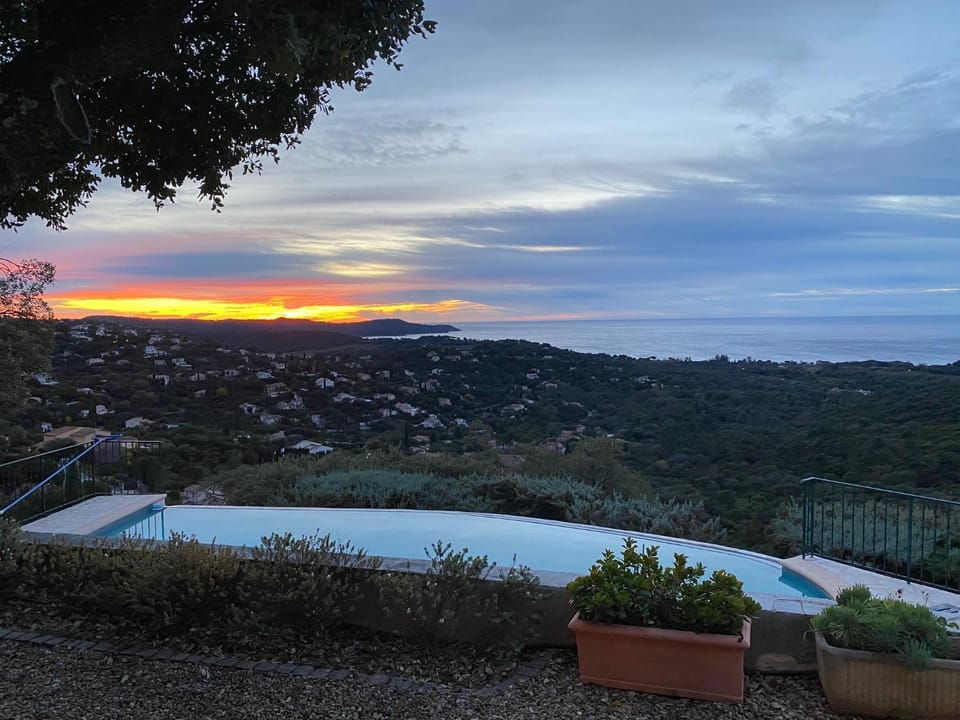 La vue sur mer Villa in Cavalaire-sur-Mer