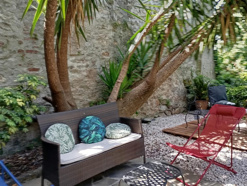 Maison deux chambres, garage, jardin, Chez Nadine Apartment in Catalonia