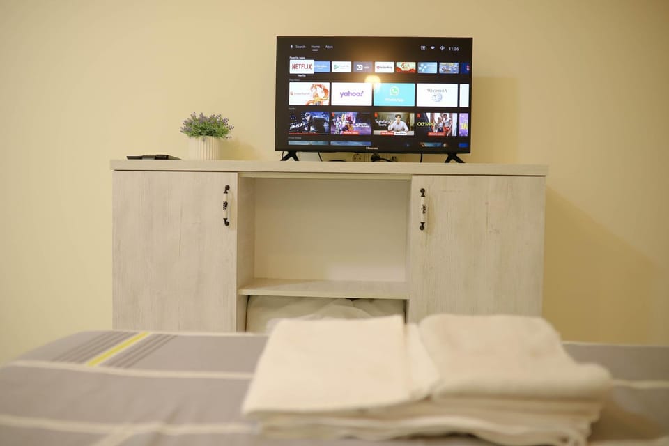 Communal lounge/ TV room, TV and multimedia