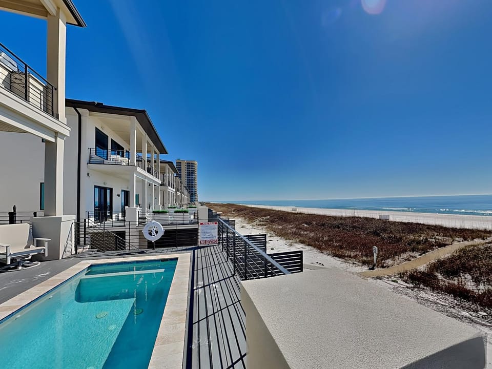 Property building, Beach, Sea view, Swimming pool