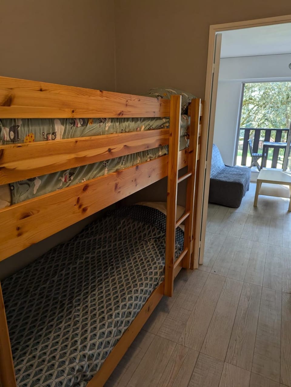 bunk bed