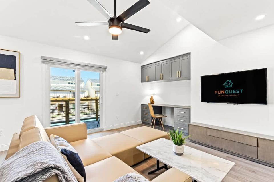Ocean Breeze 1C House in Lower Grand Lagoon