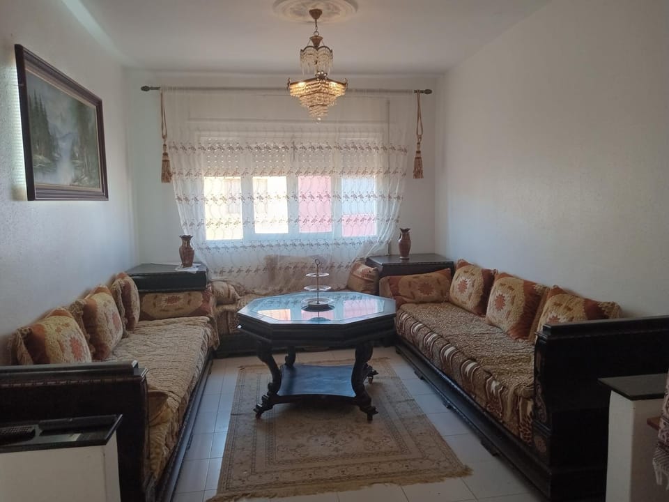 Appartement Familial en Face le Stade Ibn Batouta Tanger Apartment in Tangier