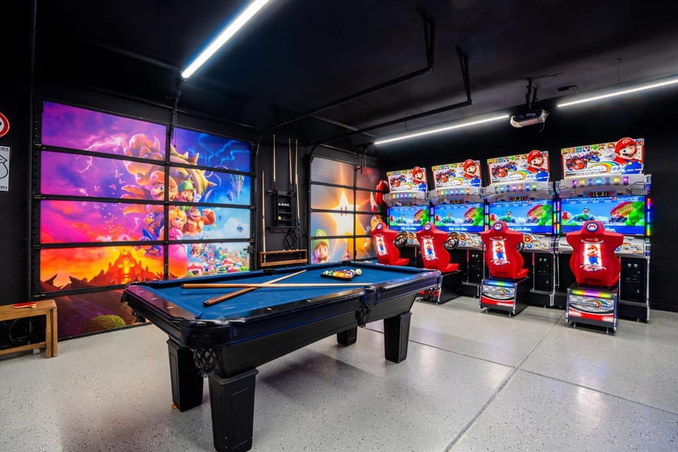 Billiard, Game Room