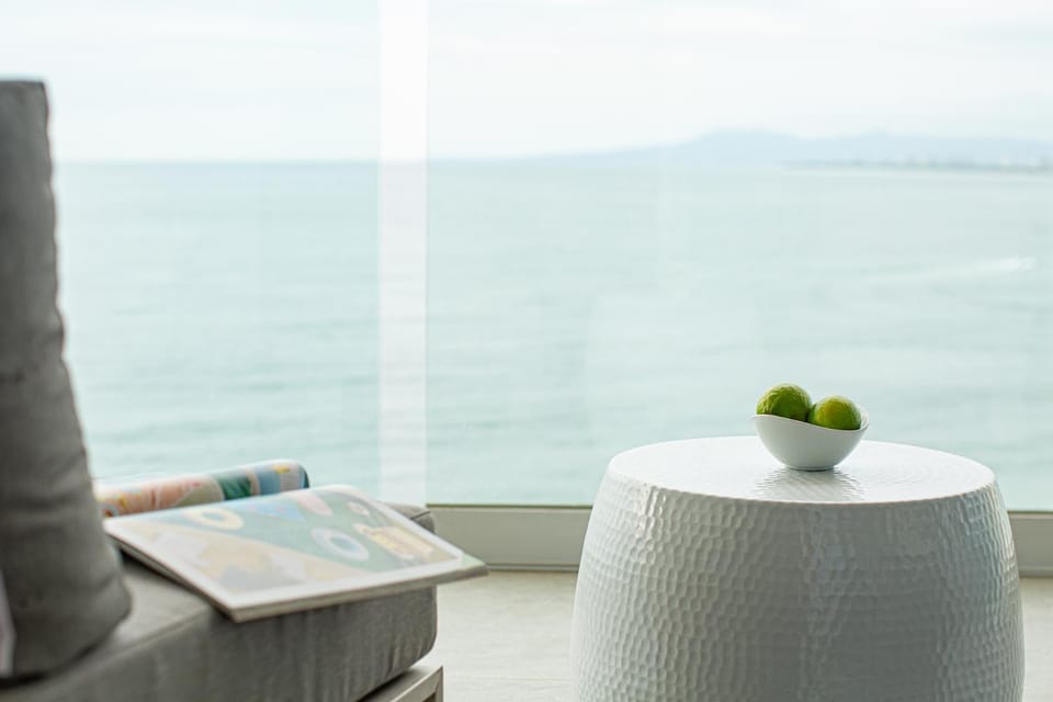 Luxurious Big Beachfront Condo Harbor 801 TN Apartment in Puerto Vallarta