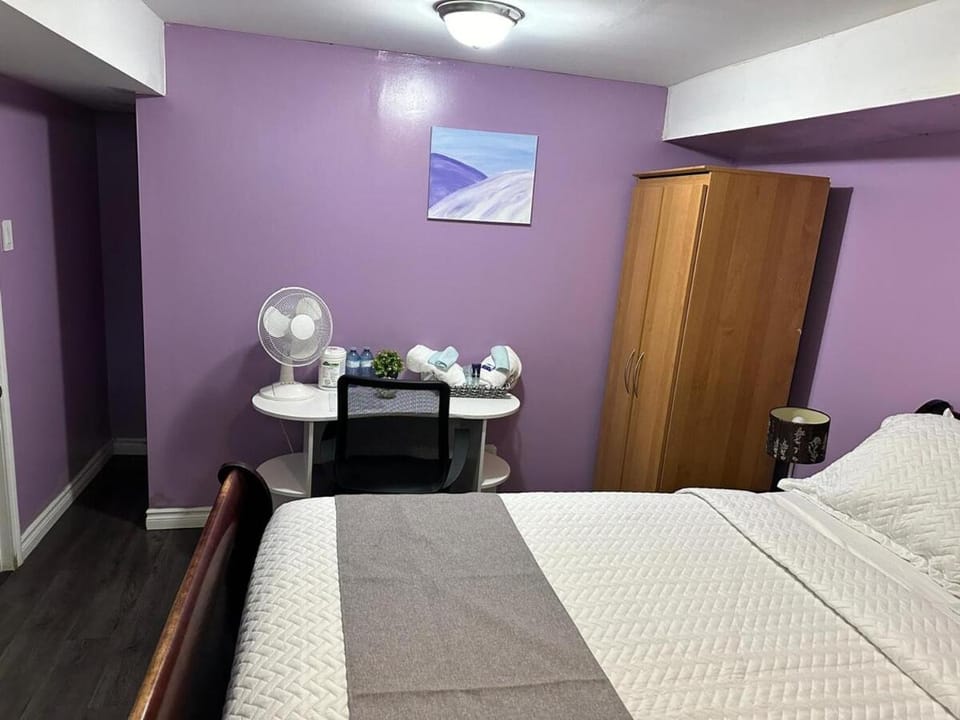 Blissful 2Bedroom Cozy Lowerlevel Unit PrivateEntrance Apartment in Gatineau