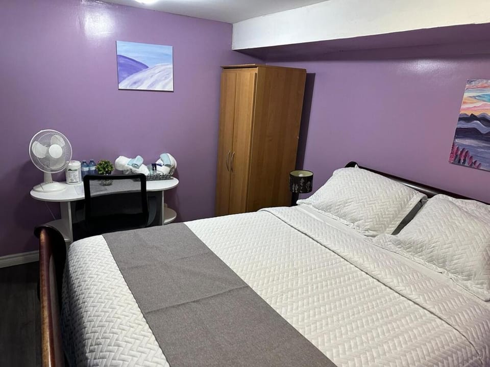 Blissful 2Bedroom Cozy Lowerlevel Unit PrivateEntrance Apartment in Gatineau