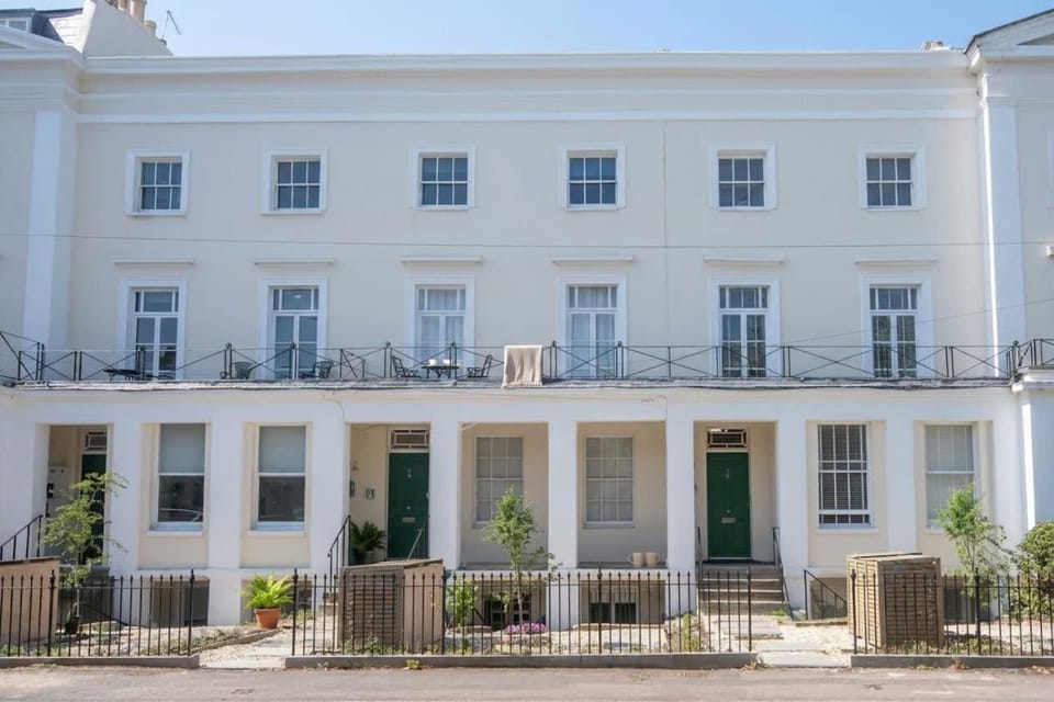 The Cheltenham Suites - Fabulous 1 Bed Apartment Apartment in Cheltenham