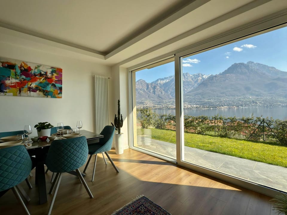 Elda apartment with garden and lake view Apartment in Province of Lecco