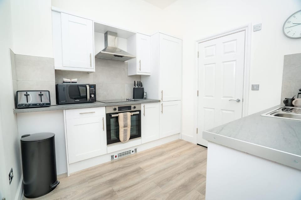 The Cheltenham Suites - Elegant 1 Bed Apartment Apartment in Cheltenham