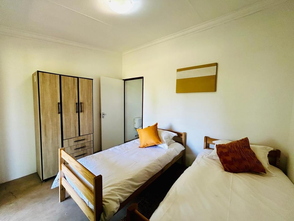 Bathroom, Bedroom, wardrobe