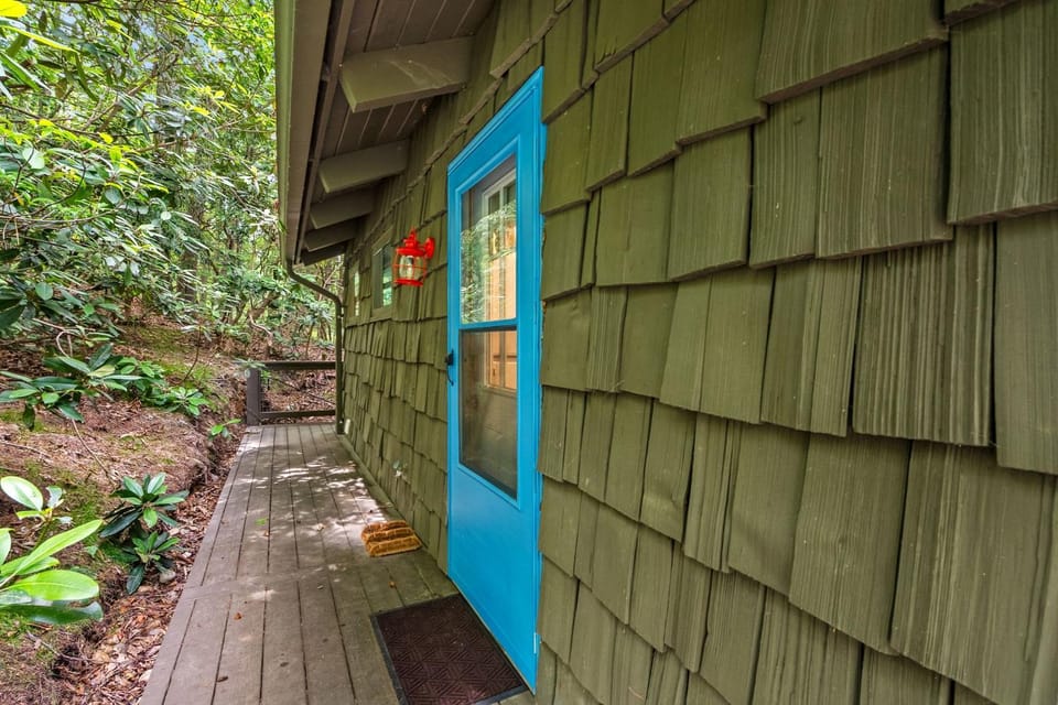 Woodhaven Cabin Sauna & Hot tub Cabin in Asheville