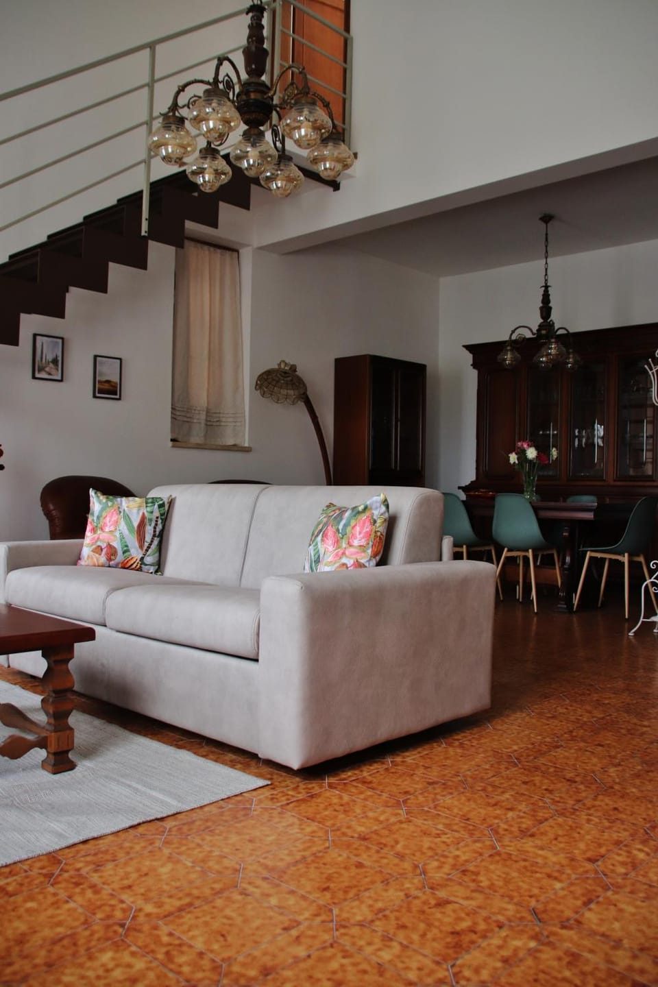 Living room, Area and facilities