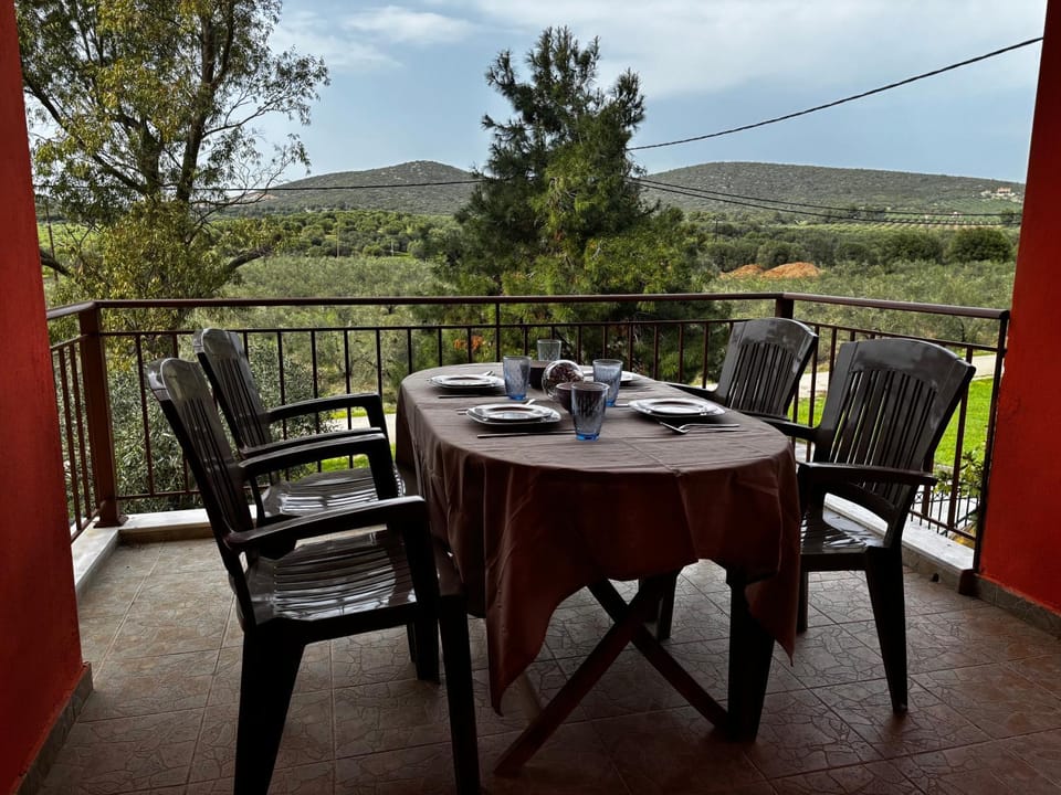 Balcony/Terrace, Garden view, Mountain view, Street view