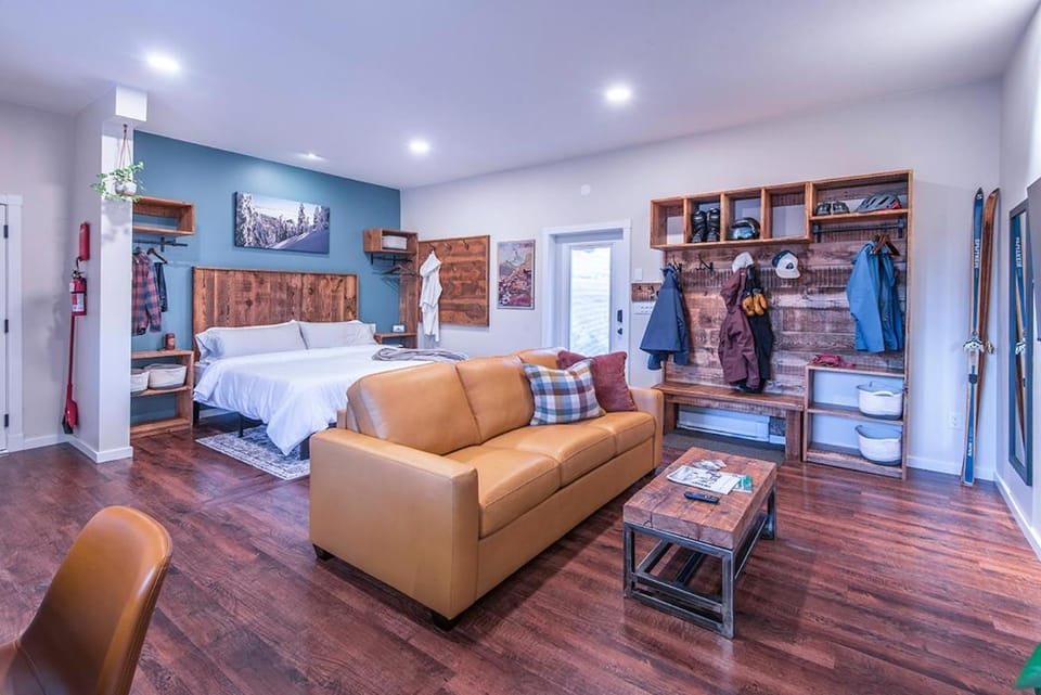 Living room, Photo of the whole room, Seating area, Bedroom, wardrobe