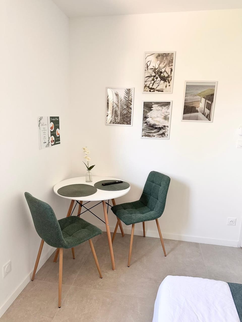 Chambre avec coin repas & fitness Vacation rental in Auvergne-Rhône-Alpes