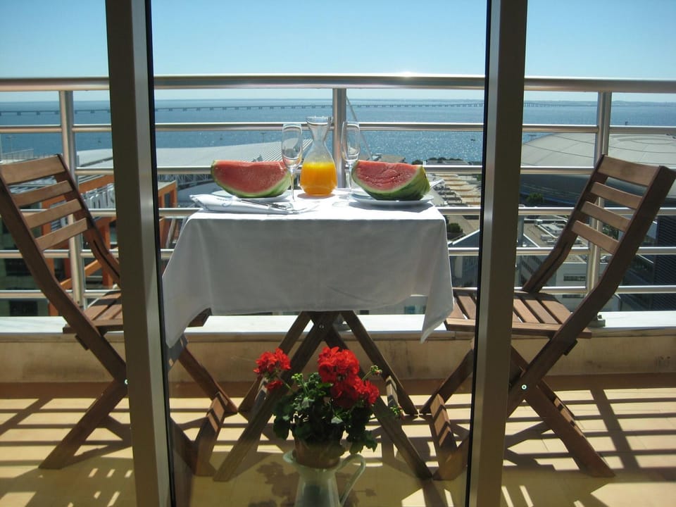 Balcony/Terrace, River view, Sea view, internet
