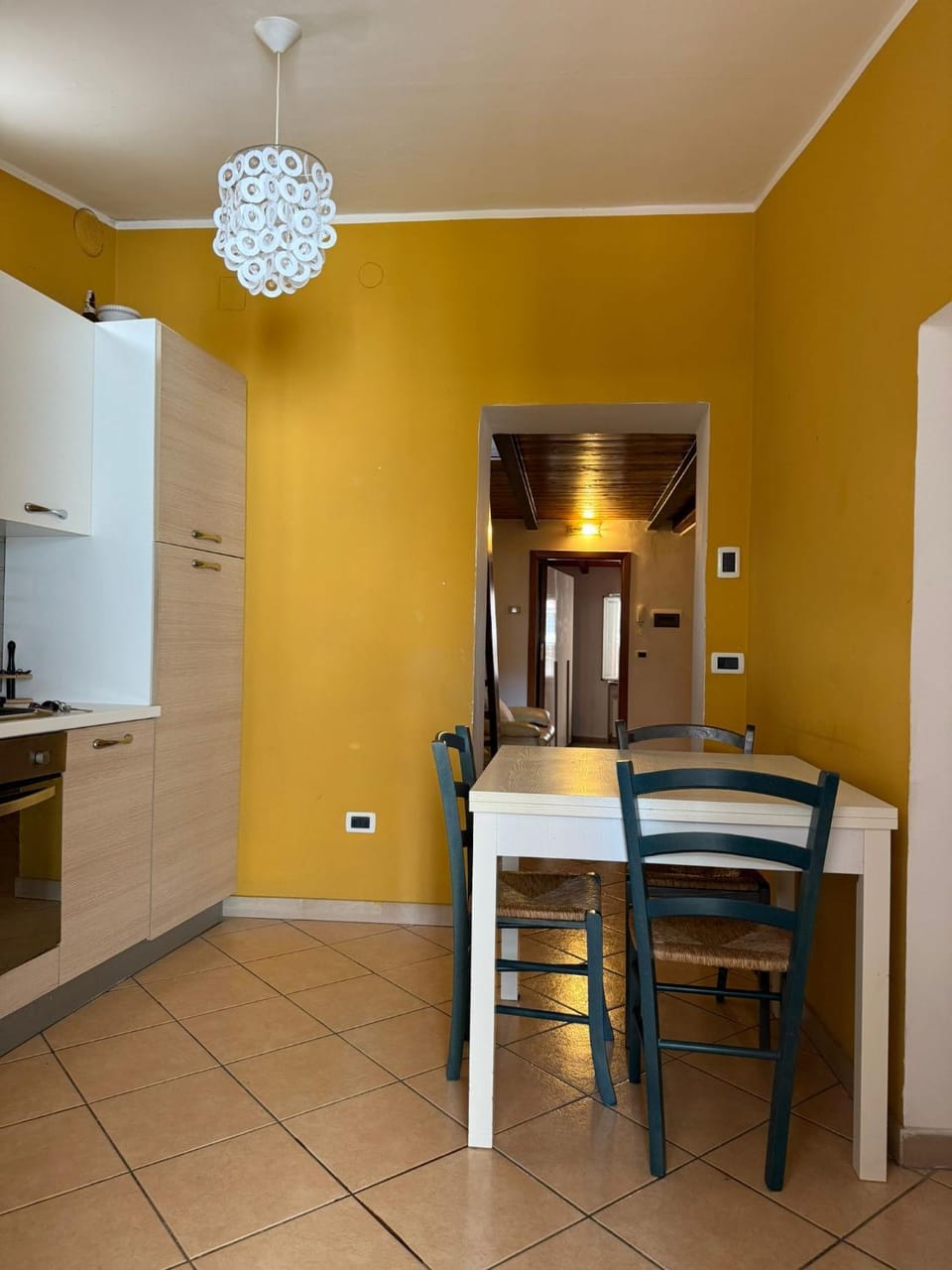 Kitchen or kitchenette, Dining area, pet friendly, stove