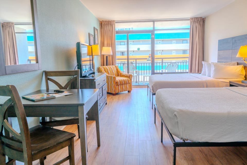 Cozy Double Queen Suite for 4! Landmark 1410 House in Myrtle Beach