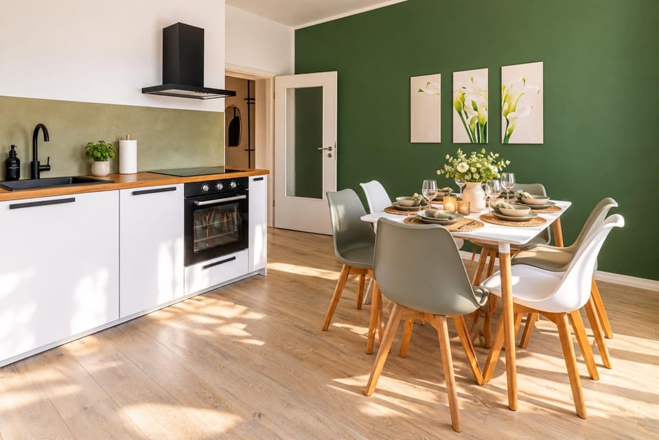 Coffee/tea facilities, Dining area, Food, dishwasher, oven, pet friendly, stove, toaster