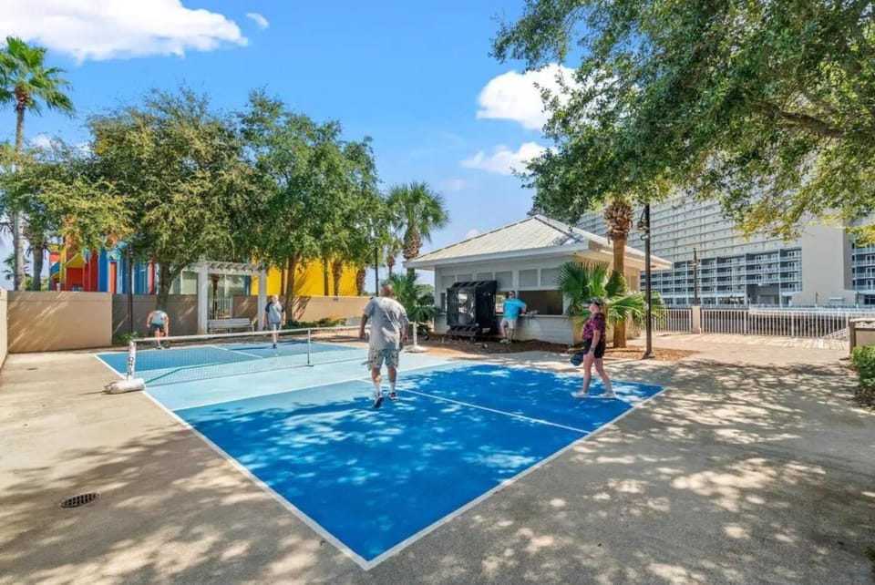 BeachFrnt 2 Hottub 5 Pools Jet Ski Apartment in Panama City Beach