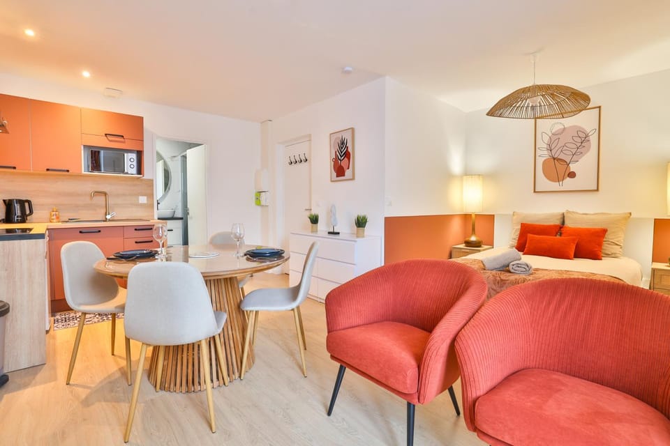 Coffee/tea facilities, Living room, Photo of the whole room, heating, internet, microwave, oven, kitchen