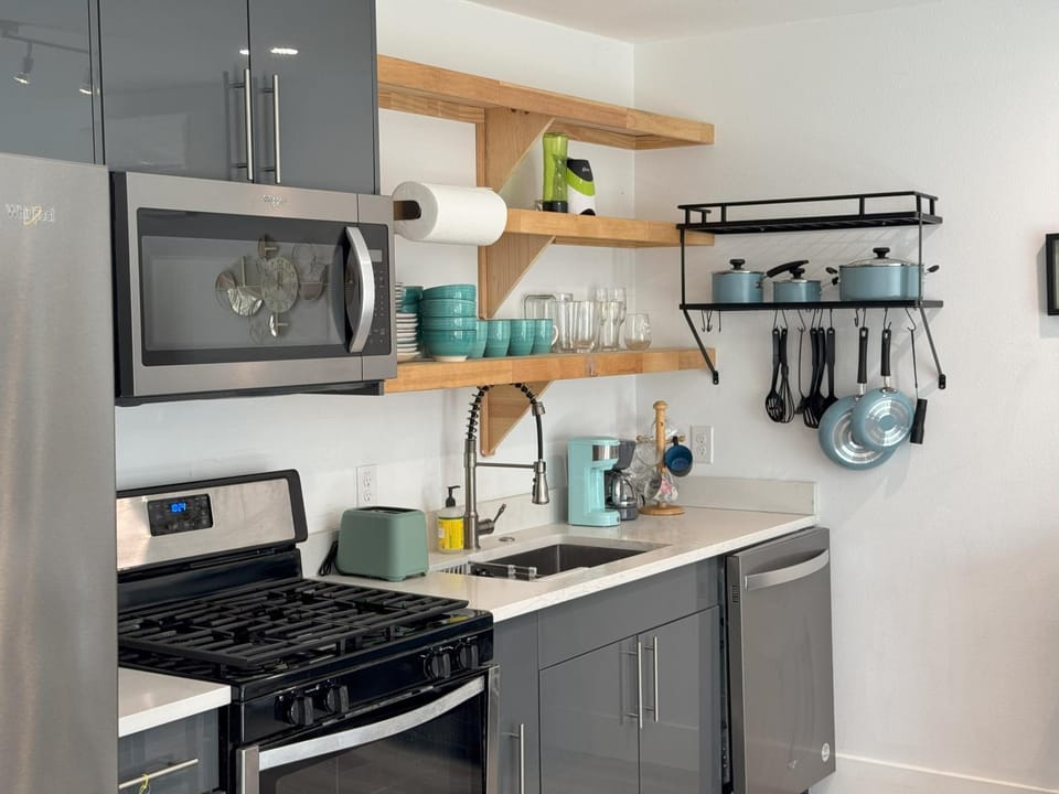 Chic, Cozy & Comfort Modern Room Vacation rental in Austin