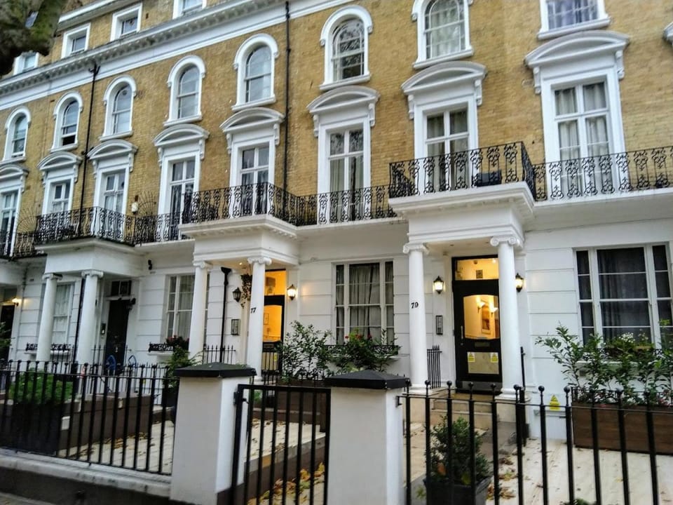 Property building, Facade/entrance