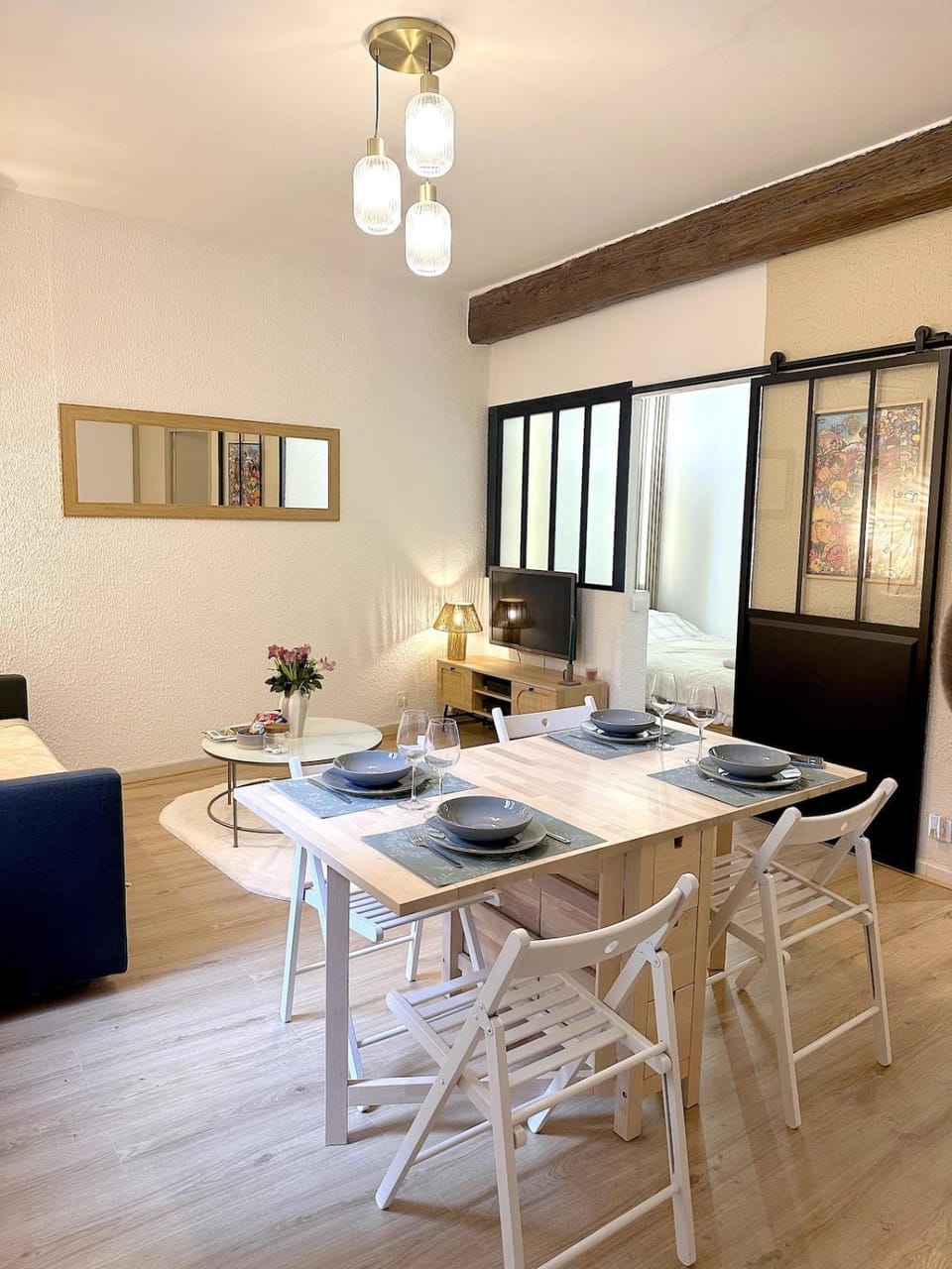 Le COSY NÎMOIS, charme et terrasse au cœur de Nîmes Apartment in Nimes