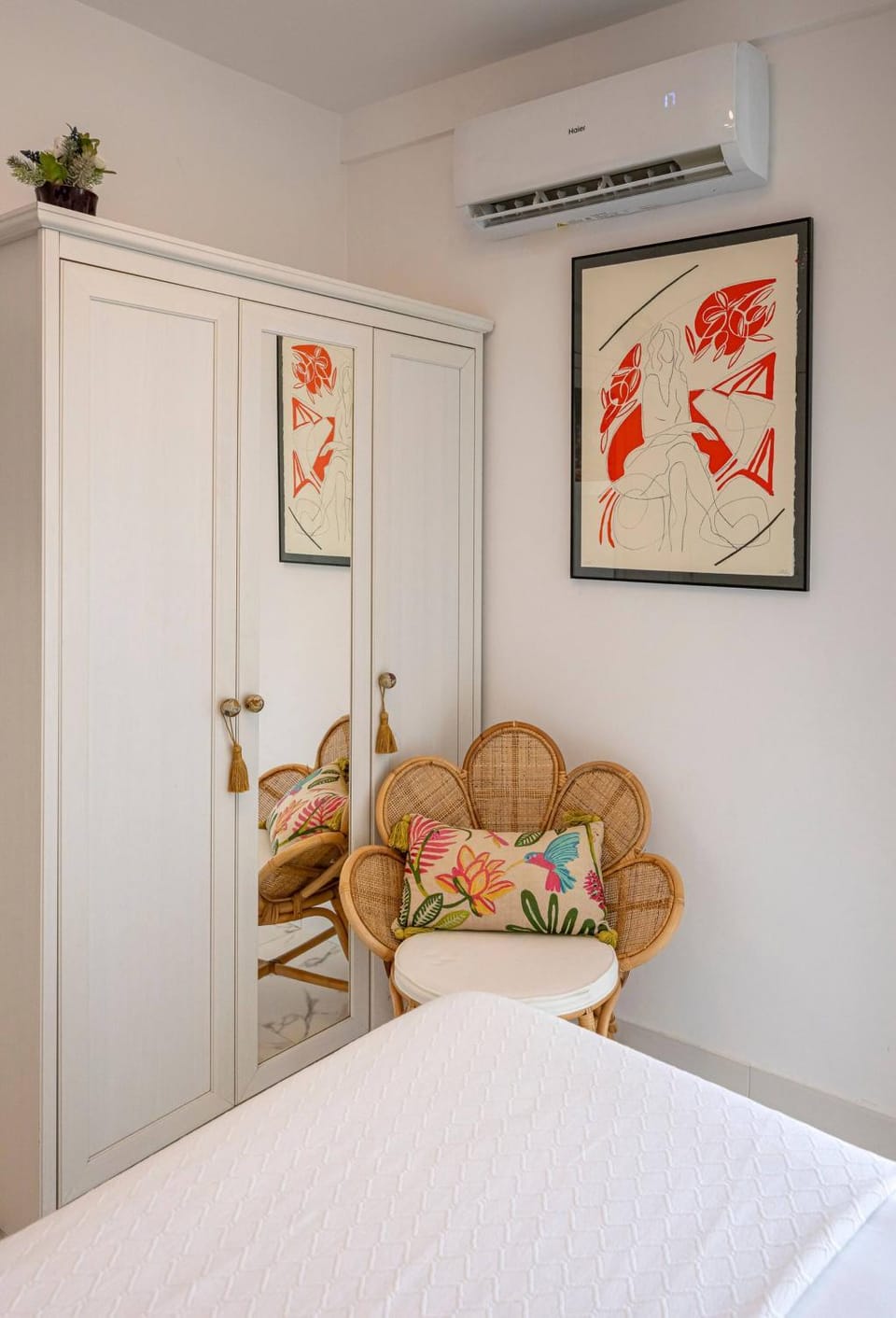 Bed, Bedroom