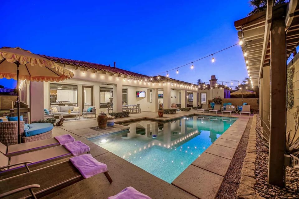 Elegant Desert Oasis near Coachella & Palm Springs House in La Quinta