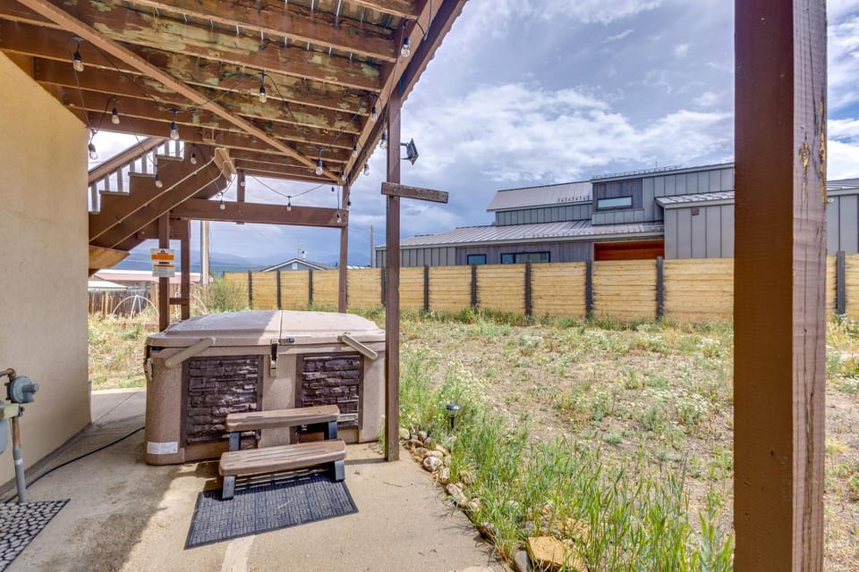 Hike, Ski & Explore: Fraser Townhome w/ Hot Tub! House in Fraser