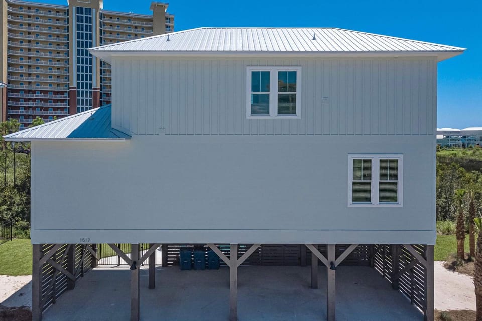 Azure Horizon Beachfront Charm in Gulf Shores House in West Beach