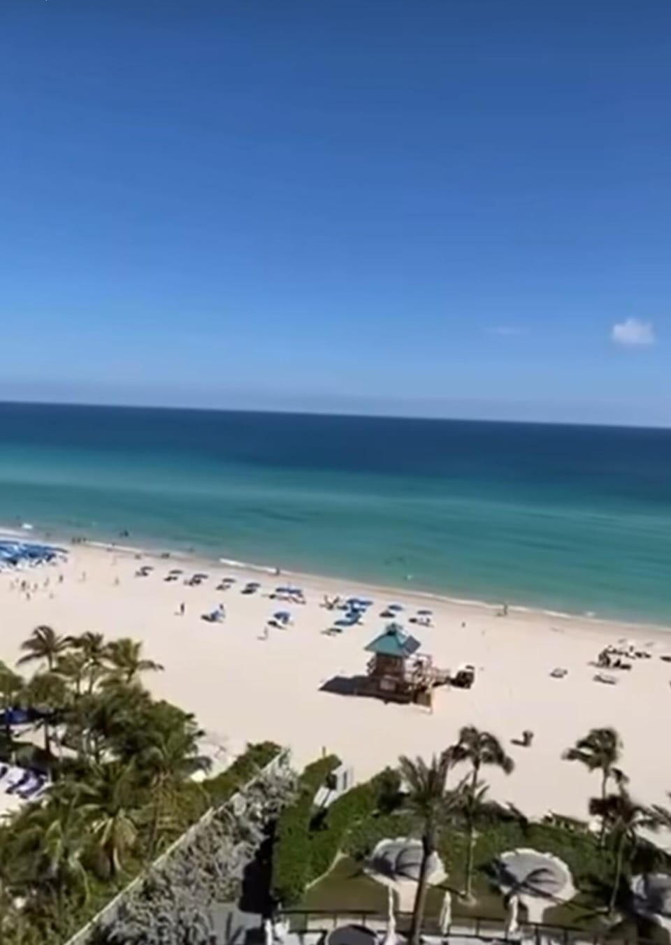 Trendy 1BD Condo 4 Mins to Beach Apartment in Sunny Isles Beach