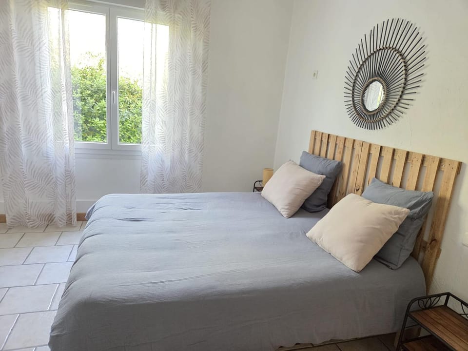 TV and multimedia, Bedroom, air conditioner