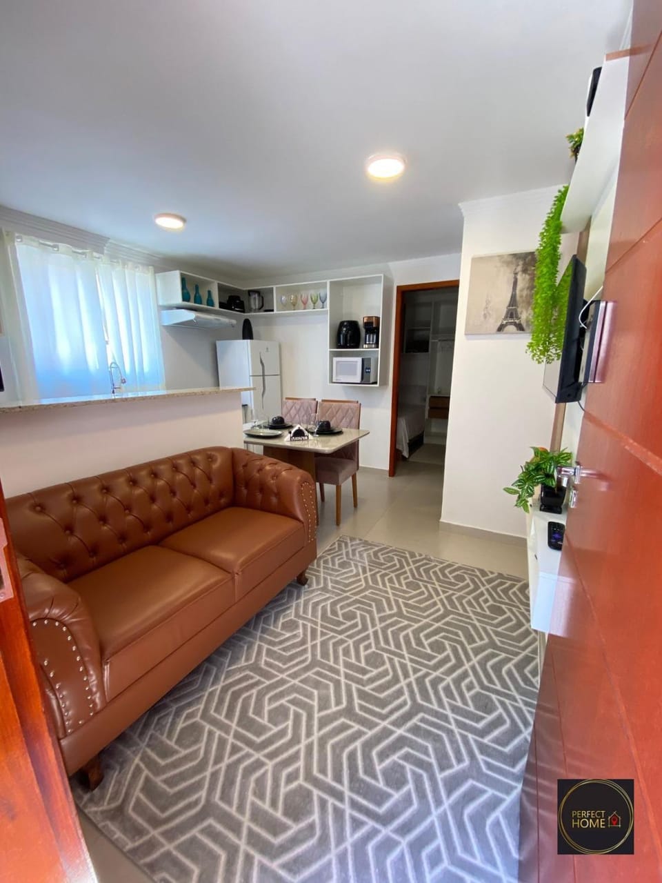 TV and multimedia, Kitchen or kitchenette, Living room, Seating area