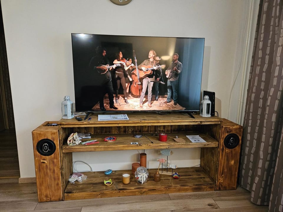 Communal lounge/ TV room, TV and multimedia, Evening entertainment