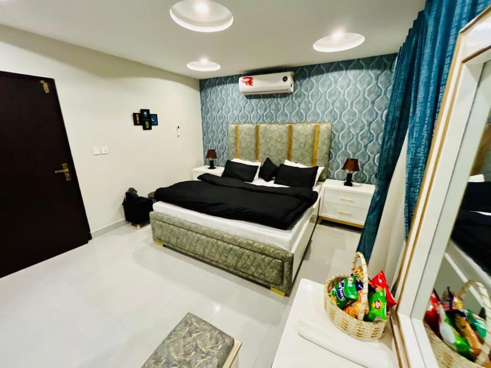 Cozy& Peaceful Apartment in Lahore