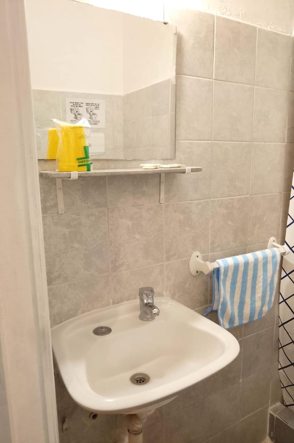 Shower, Bathroom, towels
