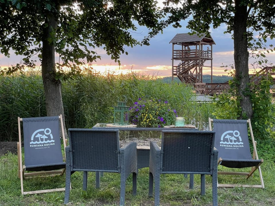 Day, Natural landscape, Seating area, Garden view, Sunset