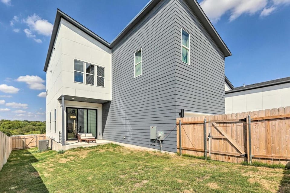 Property building, Garden, Garden view