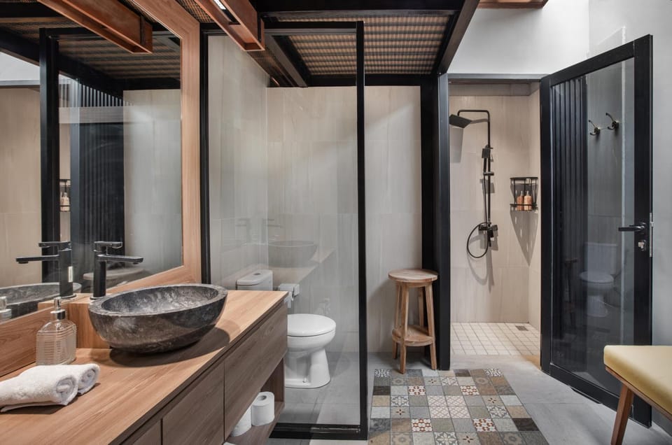Shower, Toilet, Bathroom