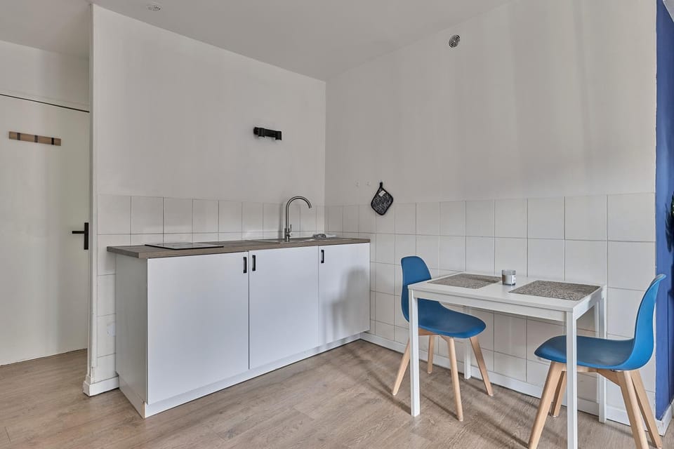 Dining area, Meals