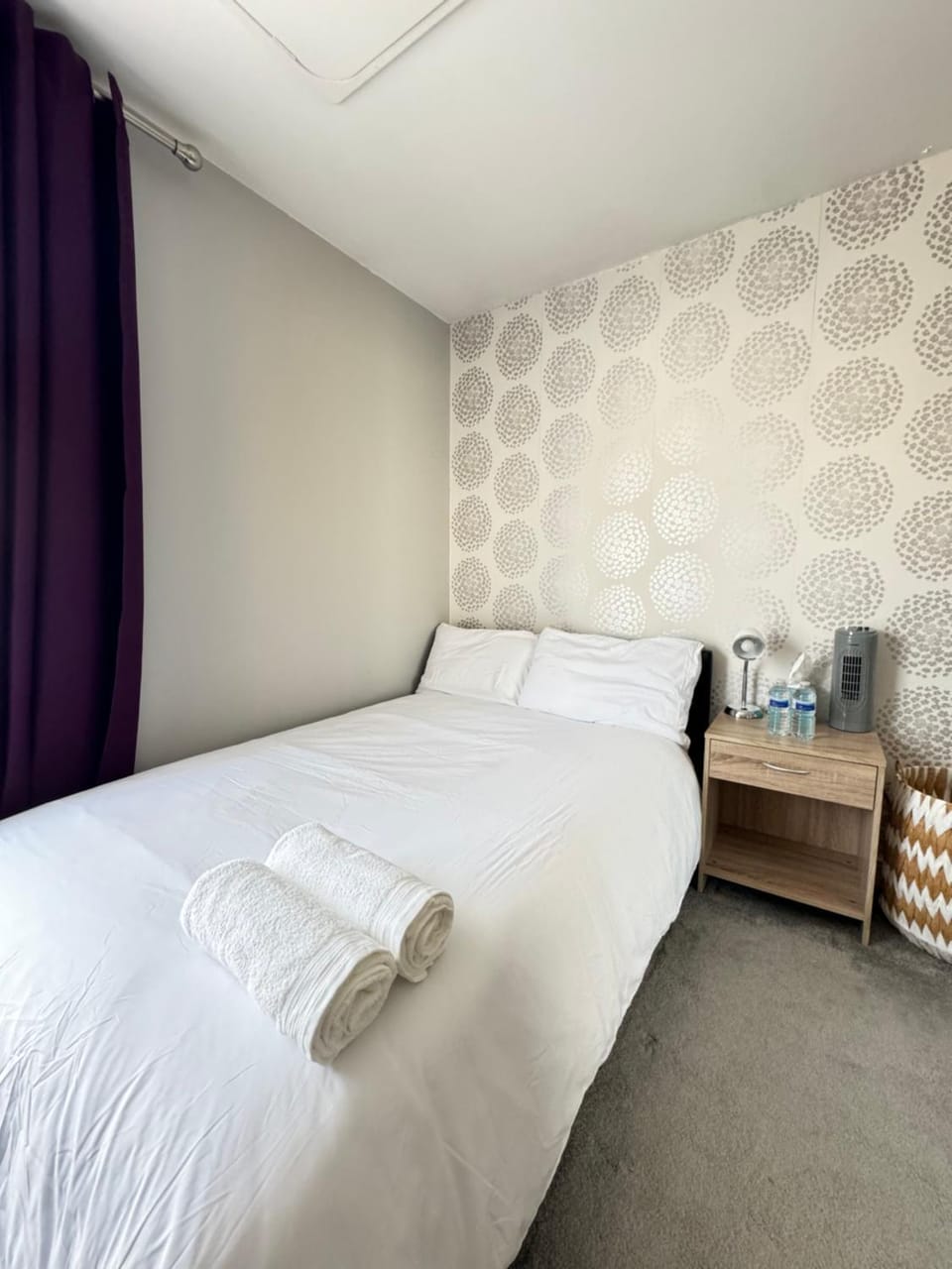Ensuite Double Room with Balcony Vacation rental in Gravesend