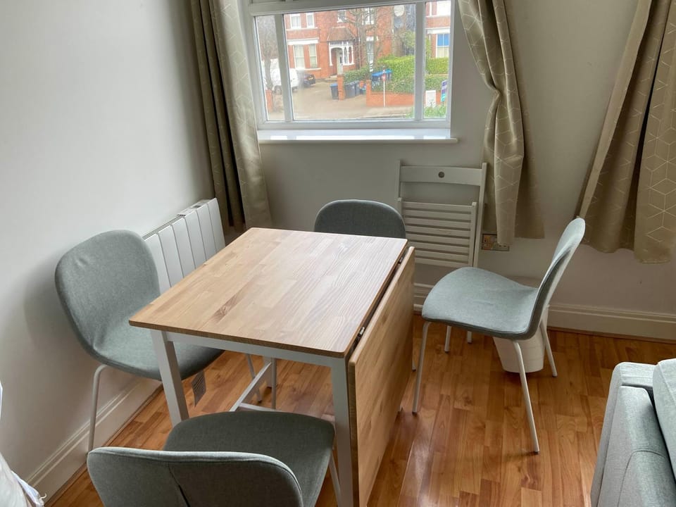 Chatworths Court Apartment in London