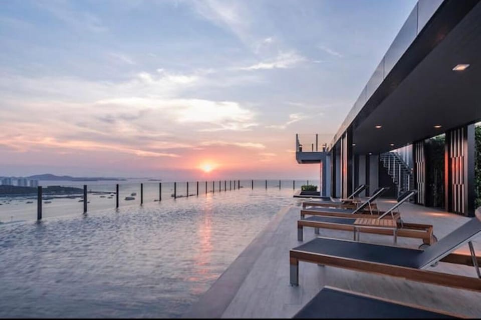 The Base芭提雅市中心 出门商场711海滩 泼水节最热闹地方 Apartment in Pattaya City