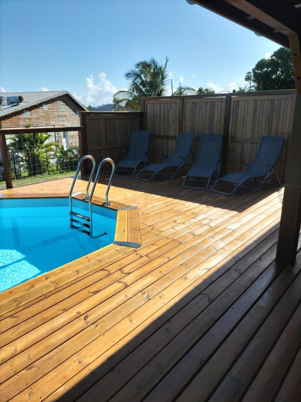 Pool view, Swimming pool, sunbed