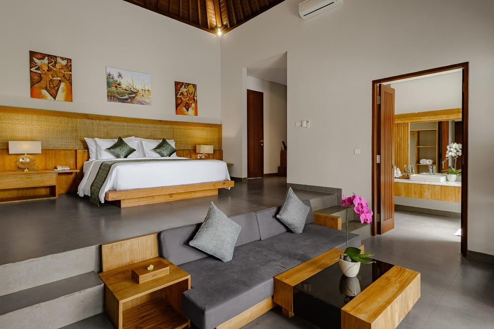 Bed, Bathroom, Seating area, air conditioner
