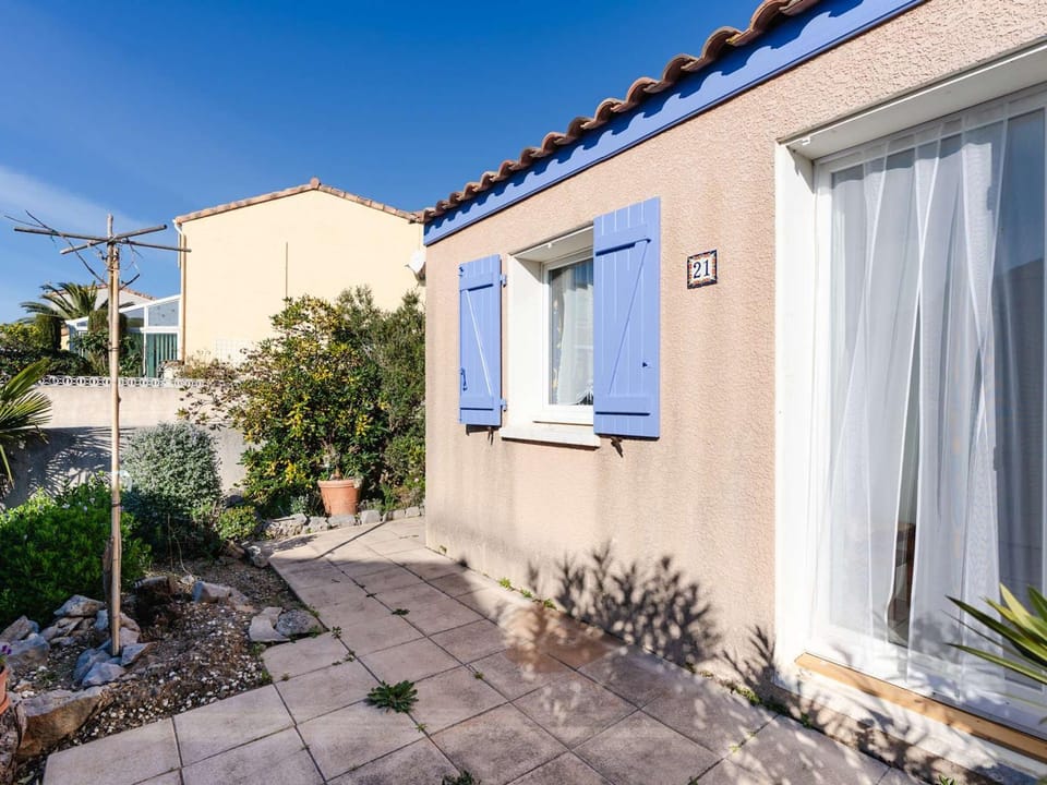 Villa 3 pièces avec grand jardin, piscine collective, vue mer Villa in Fleury