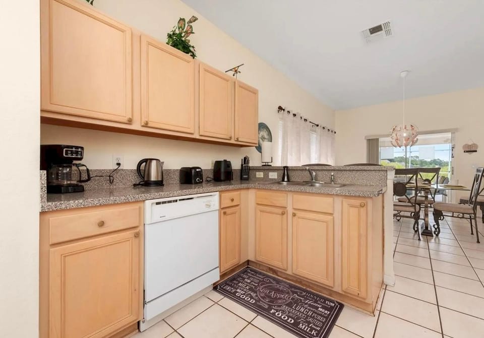 Grand Panoramic 5BR Pool Home near Disney Parks House in Four Corners